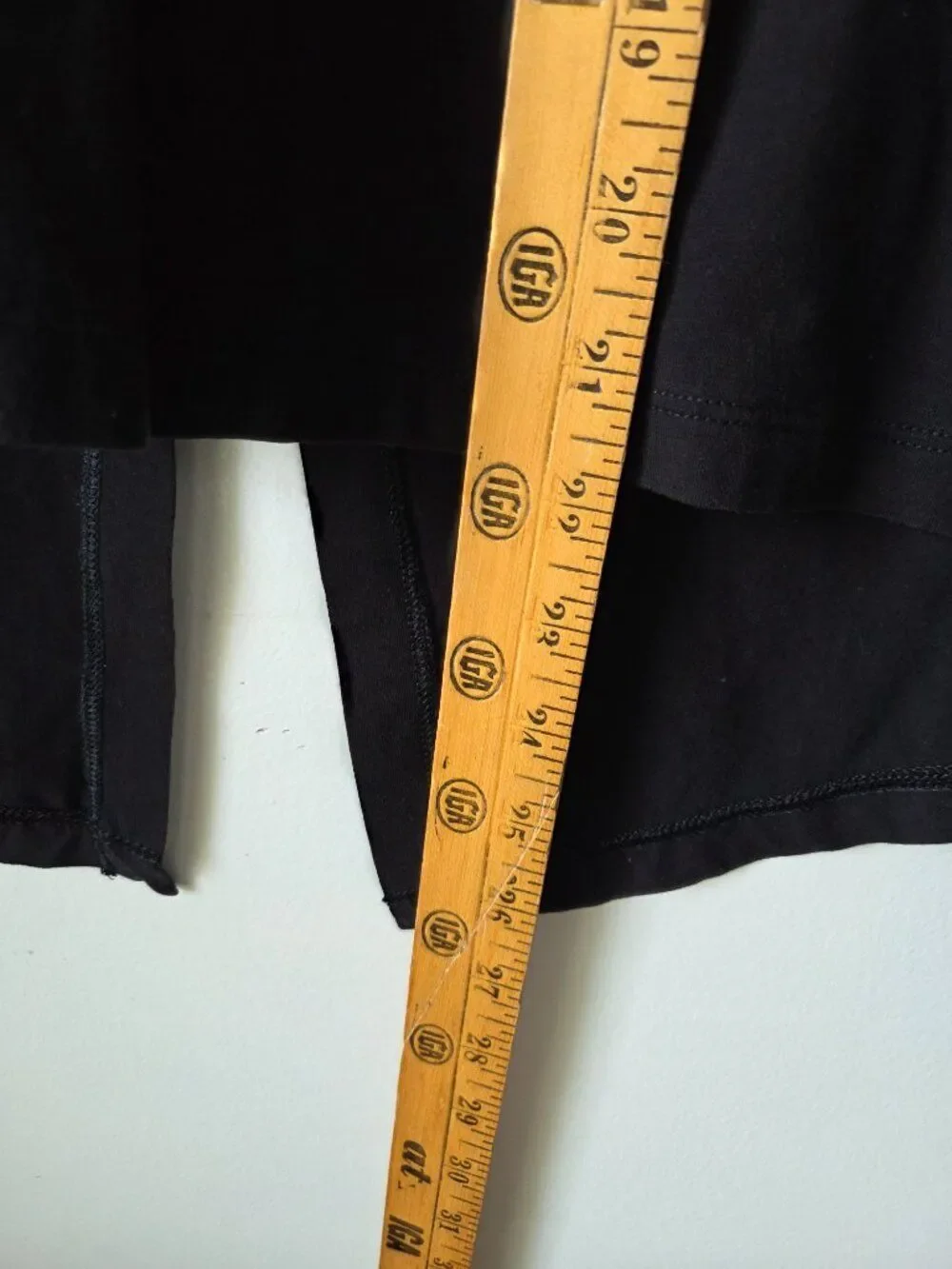 EUC ATHLETA BLACK SLIT BACK LONG SLEEVE TEE SIZE M